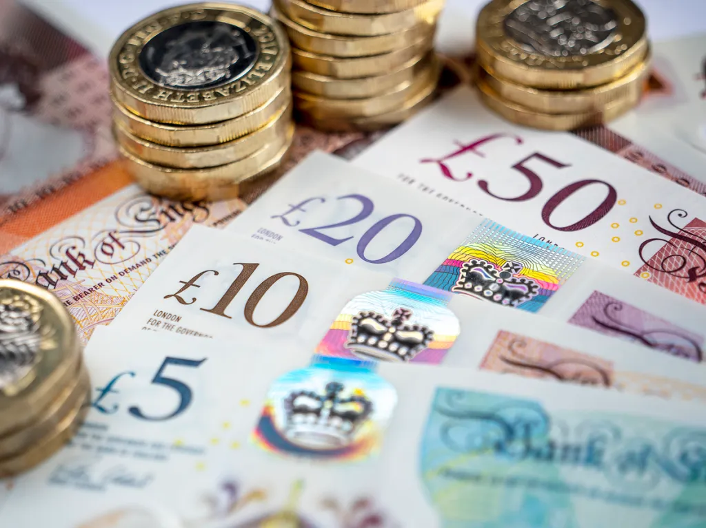 How to Cut Costs: Saving Money on Everyday Expenses in the UK applying Smart Ways